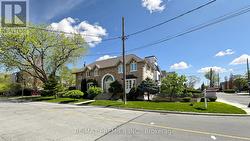 488 WOBURN AVENUE Toronto, ON M5M 1L7
