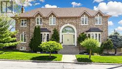 488 WOBURN AVENUE Toronto, ON M5M 1L7