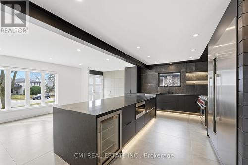 23 Logstone Crescent, Toronto, ON - Indoor Photo Showing Kitchen