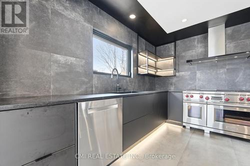 23 Logstone Crescent, Toronto, ON - Indoor Photo Showing Kitchen