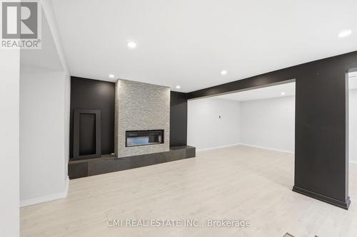 23 Logstone Crescent, Toronto, ON - Indoor Photo Showing Other Room