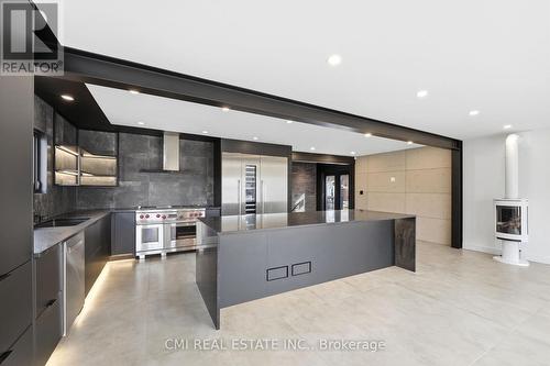 23 Logstone Crescent, Toronto, ON - Indoor Photo Showing Kitchen With Upgraded Kitchen