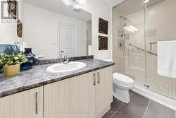 Secondary bedroom with 4-piece ensuite. - 