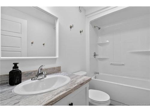 185 Oakfield Dr, Riverview, NB 