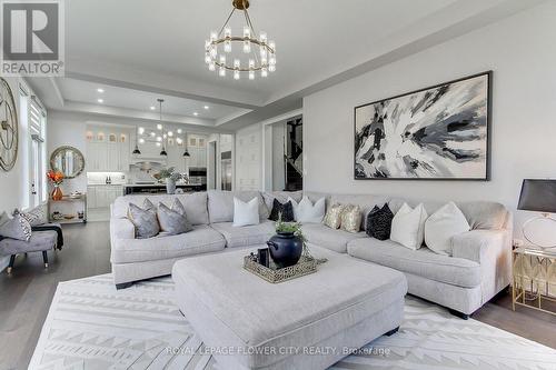 105 Morning Sparrow Drive, Vaughan, ON - Indoor Photo Showing Living Room