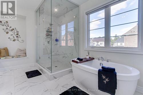105 Morning Sparrow Drive, Vaughan, ON - Indoor Photo Showing Bathroom