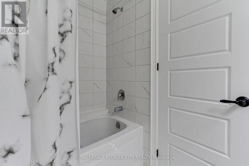 105 Morning Sparrow Drive, Vaughan, ON - Indoor Photo Showing Bathroom
