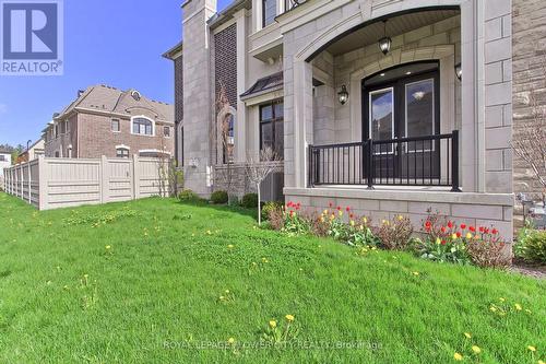 105 Morning Sparrow Drive, Vaughan, ON - Outdoor