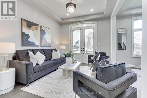 105 Morning Sparrow Drive, Vaughan, ON - Indoor Photo Showing Living Room