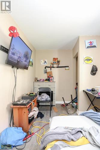 67 - 67-69 Elizabeth Street, St. Thomas, ON - Indoor Photo Showing Bedroom