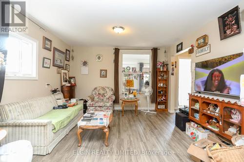 69 - 67-69 Elizabeth Street, St. Thomas, ON - Indoor Photo Showing Living Room