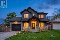 10 CRAIGHEAD DRIVE Centre Wellington (Fergus), ON N1M 2Y8