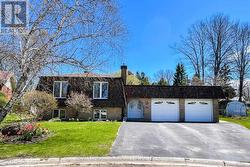 39 CENTENNIAL HEIGHTS COURT  Meaford, ON N4L 1C9