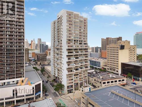380 PELISSIER Unit# 1608  Windsor, ON N9A 6V7