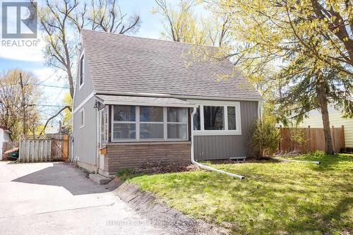 7 CHURCHILL CRESCENT  Kawartha Lakes (Lindsay), ON K9V 3Y7