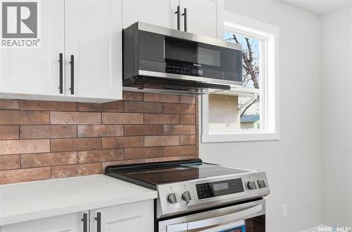 53 Rita Crescent, Saskatoon, SK - Indoor Photo Showing Kitchen