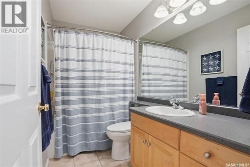 523 Pobran Crescent, Saskatoon, SK - Indoor Photo Showing Bathroom