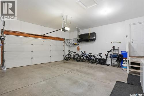 523 Pobran Crescent, Saskatoon, SK - Indoor Photo Showing Garage