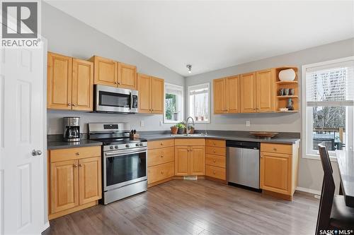 523 Pobran Crescent, Saskatoon, SK - Indoor Photo Showing Kitchen