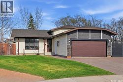 218 WARD COURT  Saskatoon, SK S7L 6Z9