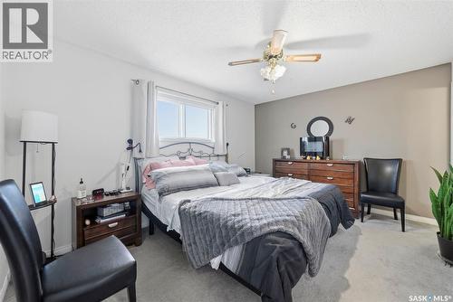 218 Ward Court, Saskatoon, SK - Indoor Photo Showing Bedroom