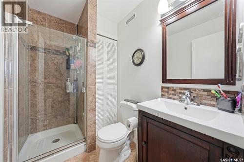 218 Ward Court, Saskatoon, SK - Indoor Photo Showing Bathroom