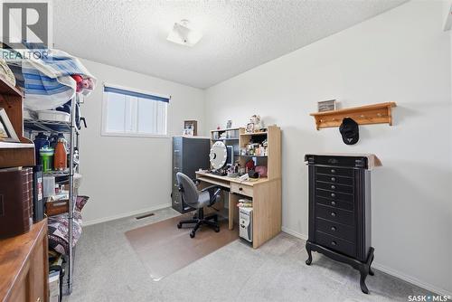 218 Ward Court, Saskatoon, SK - Indoor