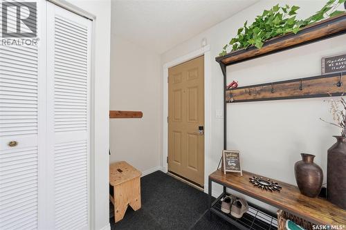 218 Ward Court, Saskatoon, SK - Indoor