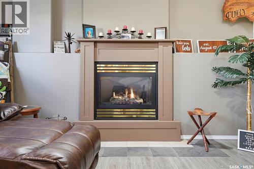 218 Ward Court, Saskatoon, SK - Indoor Photo Showing Living Room With Fireplace