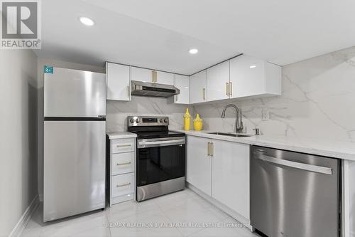 1 Wanless Crescent, Toronto, ON - Indoor Photo Showing Kitchen