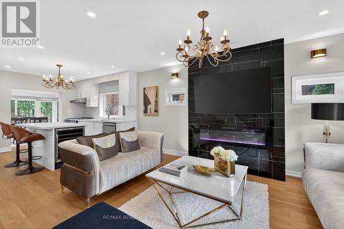 1 Wanless Crescent, Toronto, ON - Indoor Photo Showing Living Room