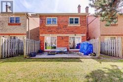 22 CARDWELL AVENUE Toronto, ON M1S 4Y3