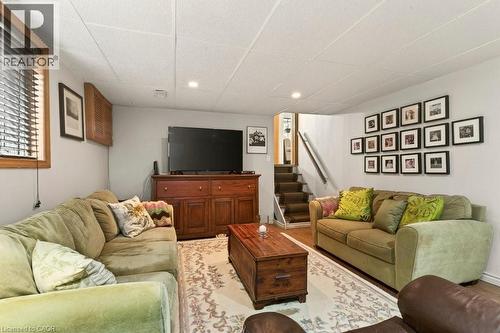 161 Manning Avenue, Hamilton, ON - Indoor Photo Showing Living Room