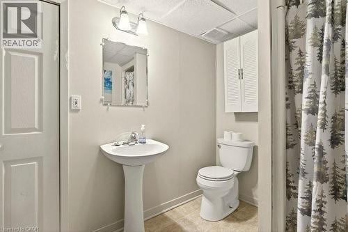 161 Manning Avenue, Hamilton, ON - Indoor Photo Showing Bathroom