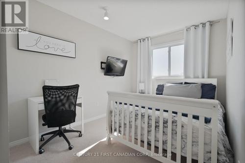 34 - 1320 Savannah Drive, London North (North C), ON - Indoor Photo Showing Bedroom