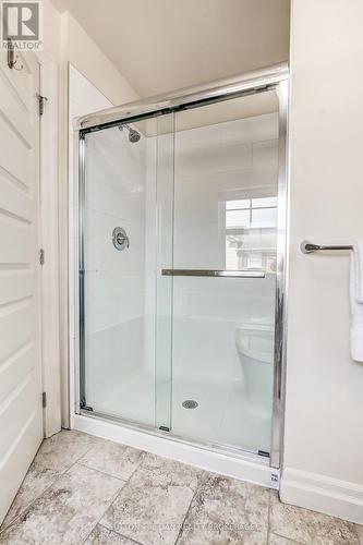 9 - 1850 Beaverbrook Avenue, London North (North M), ON - Indoor Photo Showing Bathroom