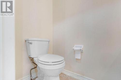 7186 Waldorf Way, Mississauga, ON - Indoor Photo Showing Bathroom