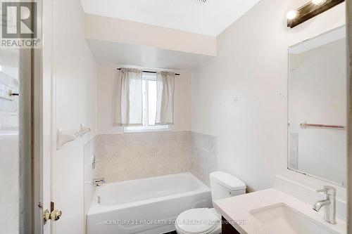 7186 Waldorf Way, Mississauga, ON - Indoor Photo Showing Bathroom