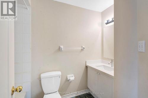 7186 Waldorf Way, Mississauga, ON - Indoor Photo Showing Bathroom