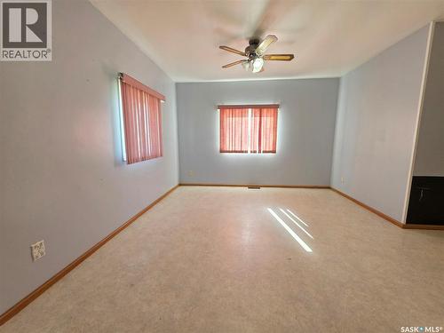 111 Warwick Street, Neville, SK - Indoor Photo Showing Other Room