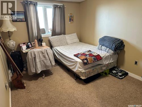 904 405 5Th Avenue N, Saskatoon, SK - Indoor Photo Showing Bedroom