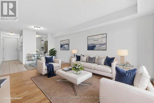 819 - 61 HEINTZMAN STREET  Toronto, ON M6P 5A2