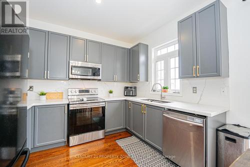 804 Ormond Drive, Oshawa, ON - Indoor Photo Showing Kitchen