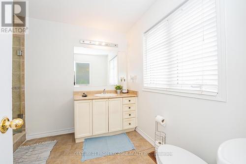 804 Ormond Drive, Oshawa, ON - Indoor Photo Showing Bathroom