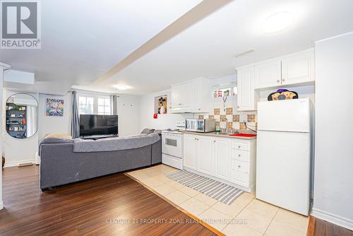 804 Ormond Drive, Oshawa, ON - Indoor Photo Showing Kitchen