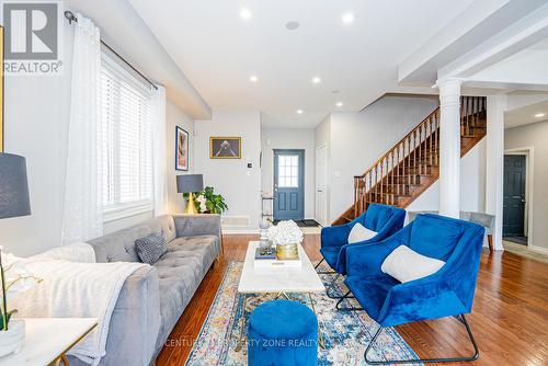 804 Ormond Drive, Oshawa, ON - Indoor Photo Showing Living Room