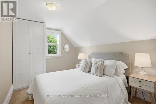 574 Princess Avenue, London East (East F), ON - Indoor Photo Showing Bedroom