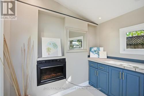 574 Princess Avenue, London East (East F), ON - Indoor With Fireplace
