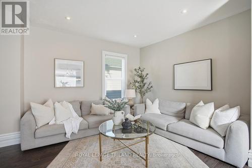 574 Princess Avenue, London East (East F), ON - Indoor Photo Showing Living Room