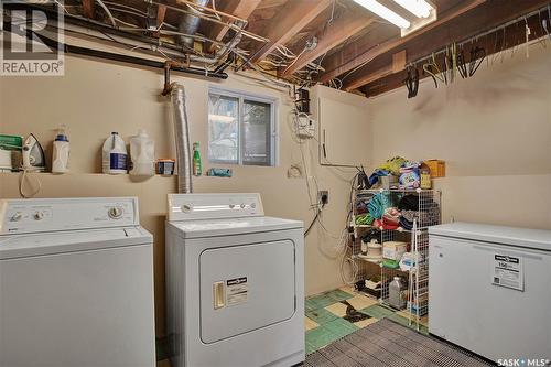 635 4Th Street E, Saskatoon, SK - Indoor Photo Showing Laundry Room
